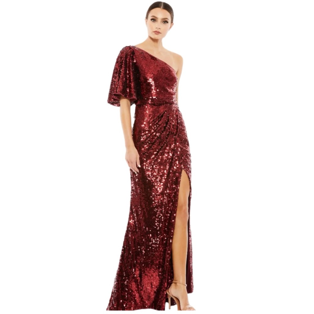 NWT Mac Duggal One-Shoulder Sequin Gown in Burgundy Size 10 w/Minor Flaws
